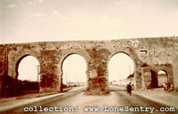 [Entrance to Rabat, Fr. Morocco from north.  Prennez l'Arche à droite.]